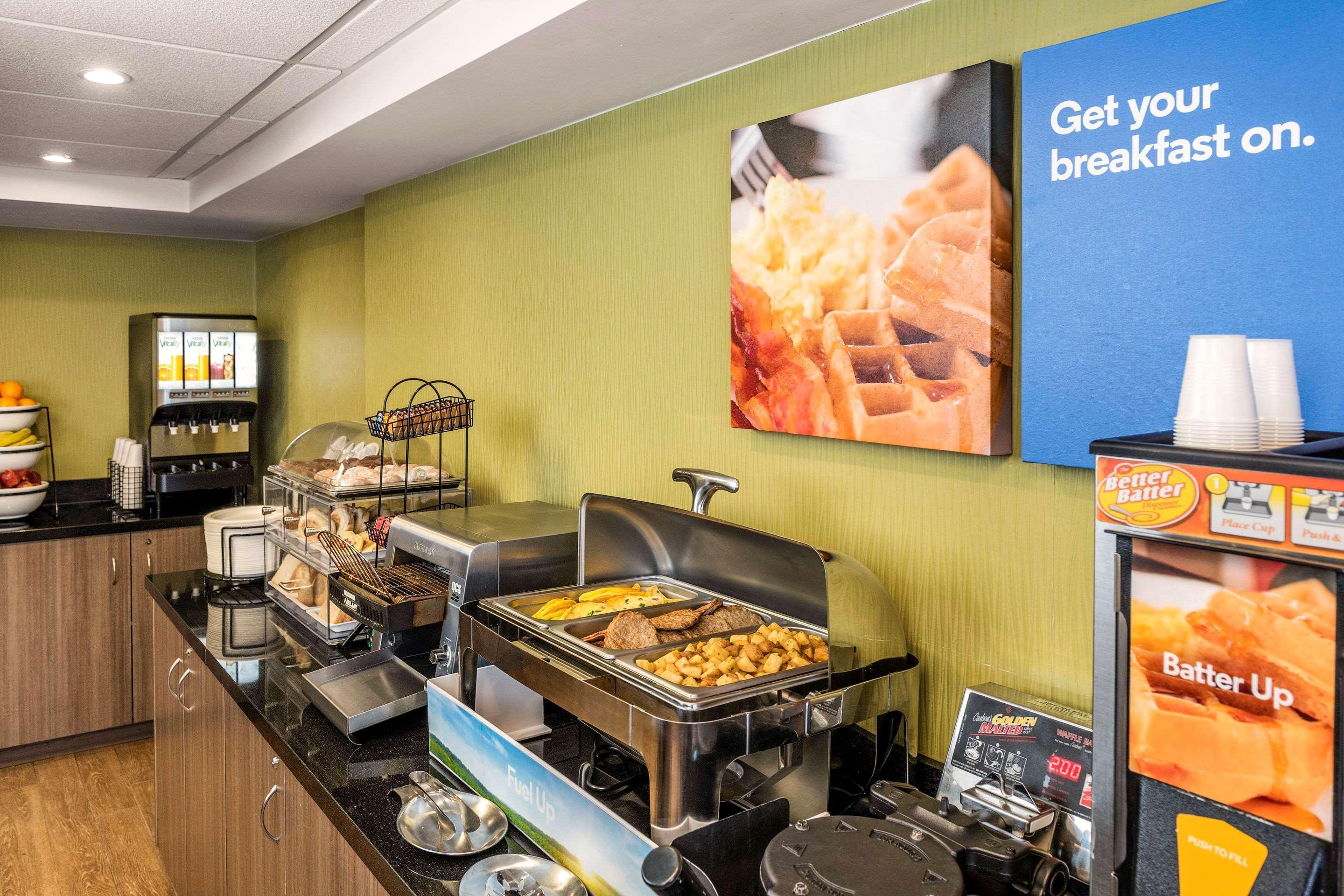 Comfort Inn Airport Winnipeg Zewnętrze zdjęcie